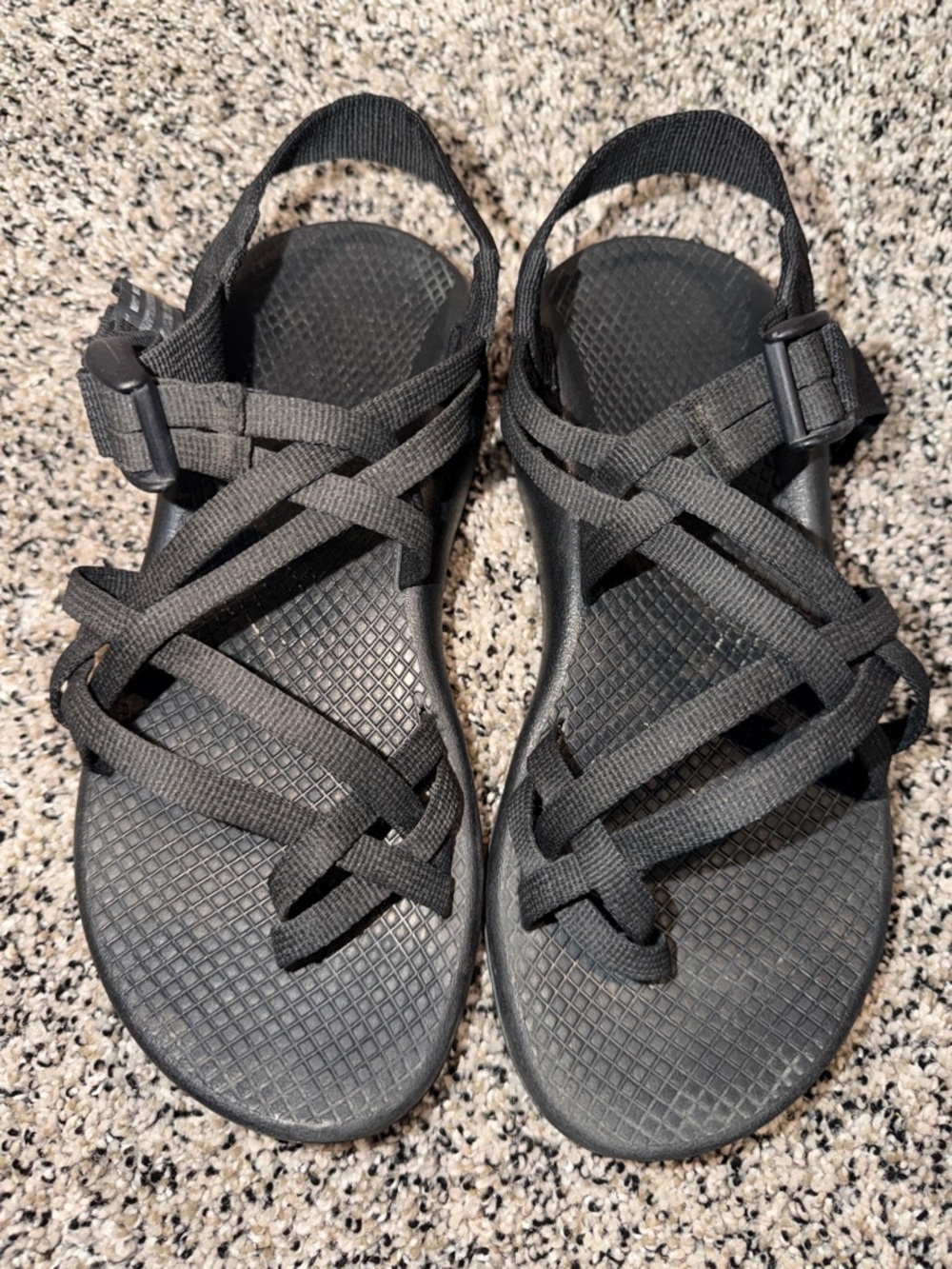 Chaco Black Strappy Sandals Women’s Size 7 Woven Crisscross Straps - Picture 2 of 6